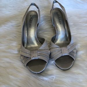 Kelly & Katie Womens Silver slingback heel sz 6